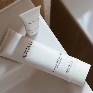 ALPHA-H Balancing Cleanser Gentle cream cleanser